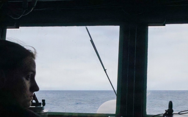 USS Paul Ignatius (DDG 117) works with the U.S. Coast Guard in the interdiction of the M/T Bella 1