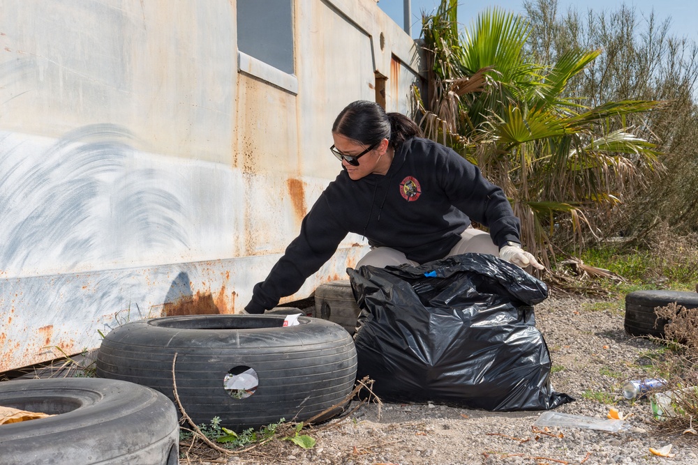 NAVSTA Rota Personnel Conduct Pier Cleanup