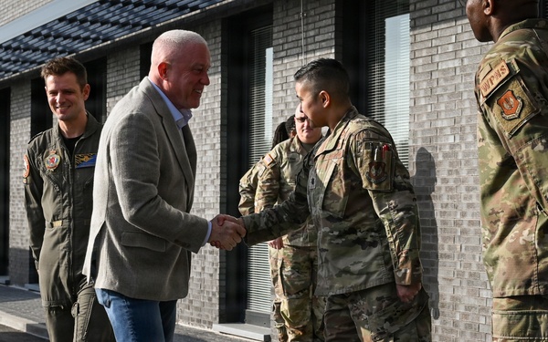 U.S. Ambassador to Belgium visits KB