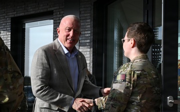 U.S. Ambassador to Belgium visits KB