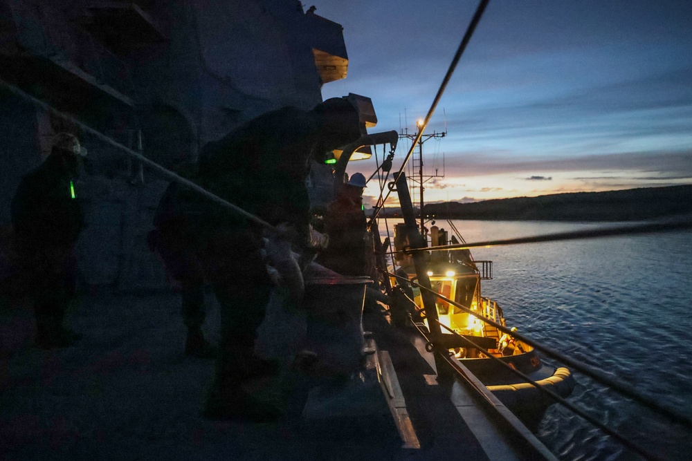 USS Paul Ignatius (DDG 117) pulls into His Majesty’s Naval Base Clyde, Scotland