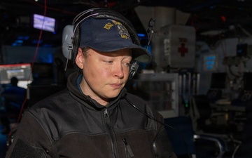 USS Iwo Jima Sailors Man The Combat Infomation Center