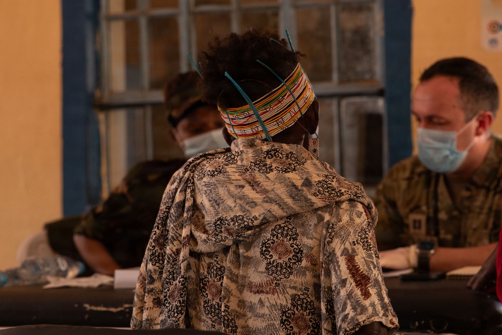 Healing hands, stronger bonds: US, Kenyan medical teams provide care during exercise Justified Accord 2026