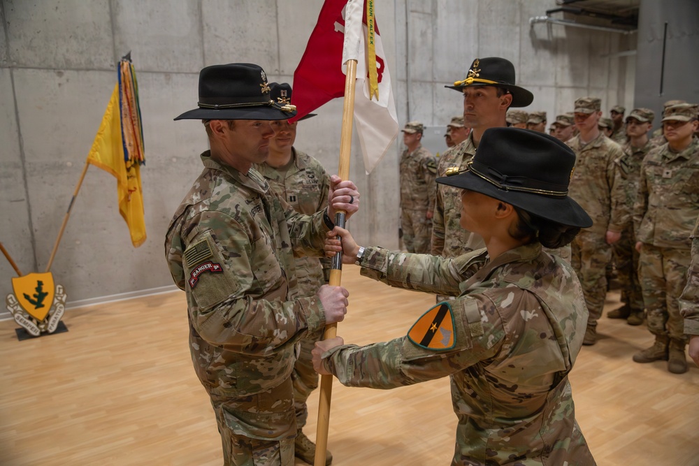 Bravo Battery, 1-12th Cavalry Regiment Conducts Change of Command in Lithuania
