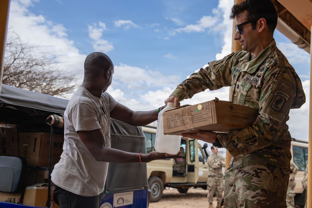 Healing hands, stronger bonds: US, Kenya teams provide care during Justified Accord 2026