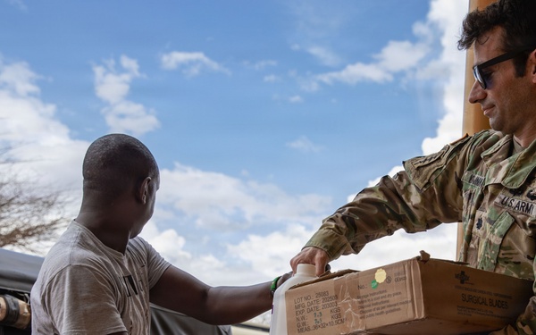 Healing hands, stronger bonds: US, Kenya teams provide care during Justified Accord 2026