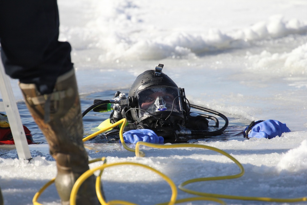 Fort McCoy’s DES Fire Department dive team brings added capability for technical rescue, more