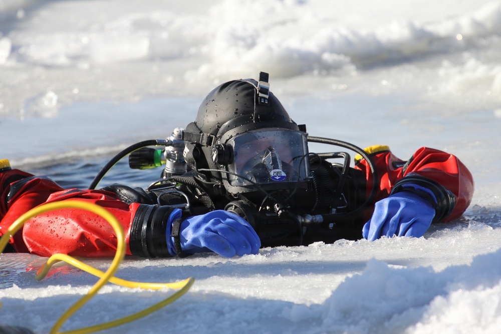 Fort McCoy’s DES Fire Department dive team brings added capability for technical rescue, more