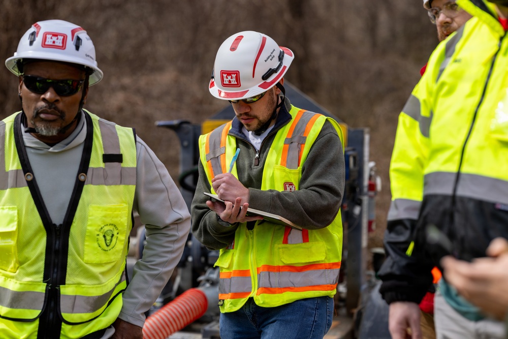 U.S. Army Corps of Engineers' Washington Aqueduct teams facilitate stormwater testing at Potomac Interceptor site