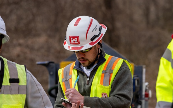 U.S. Army Corps of Engineers' Washington Aqueduct teams facilitate stormwater testing at Potomac Interceptor site