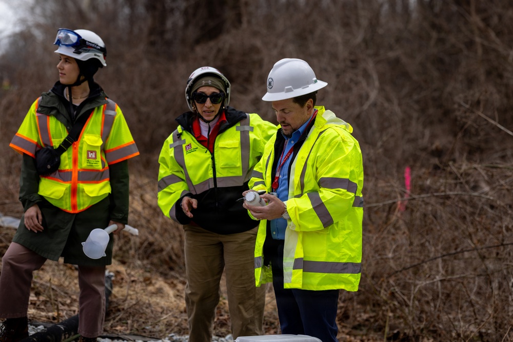 U.S. Army Corps of Engineers' Washington Aqueduct teams facilitate stormwater testing at Potomac Interceptor site