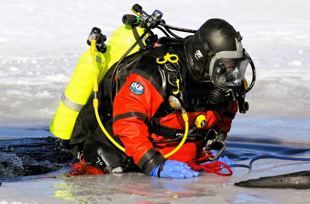Fort McCoy’s DES Fire Department dive team brings added capability for technical rescue, more