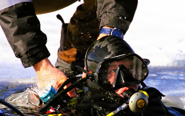 Fort McCoy’s DES Fire Department dive team brings added capability for technical rescue, more