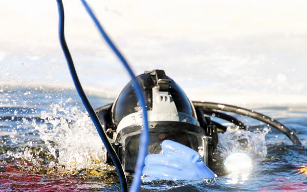 Fort McCoy’s DES Fire Department dive team brings added capability for technical rescue, more