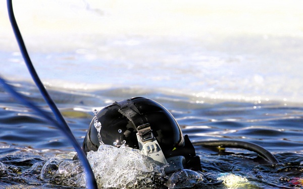 Fort McCoy’s DES Fire Department dive team brings added capability for technical rescue, more