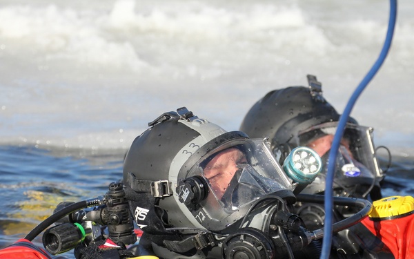 Fort McCoy’s DES Fire Department dive team brings added capability for technical rescue, more