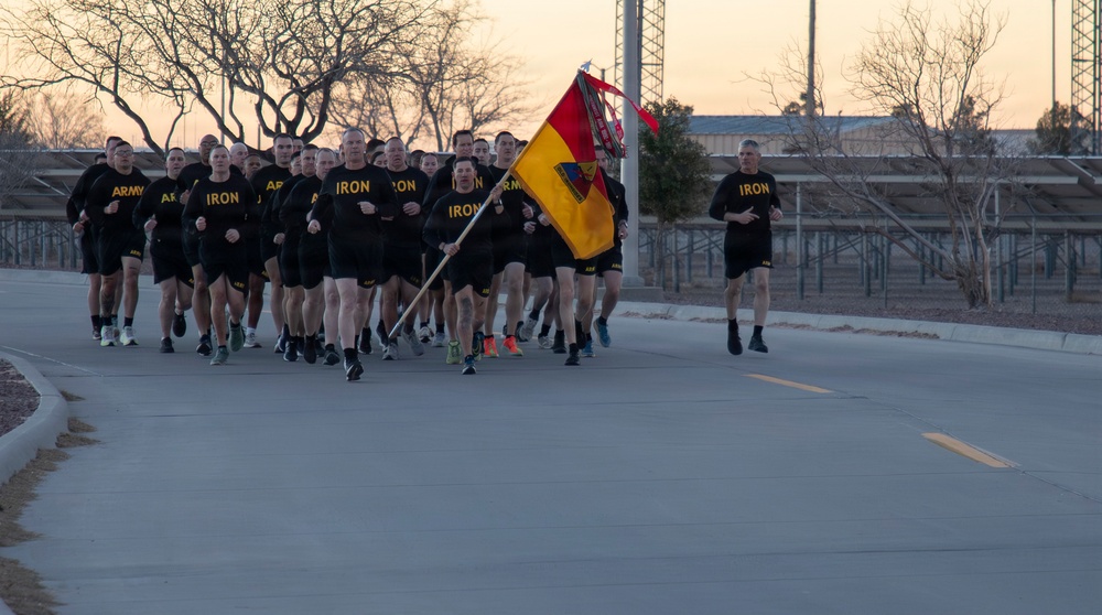 Soldiers from 1AD participate in division run