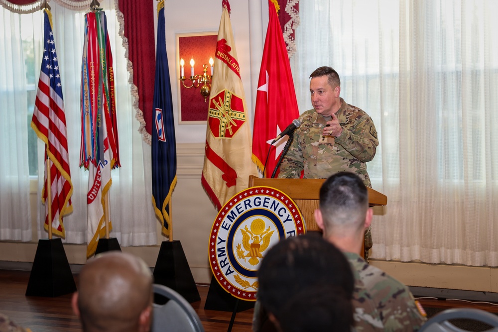 Fort Lee launches Army Emergency Relief campaign with leadership proclamation signing