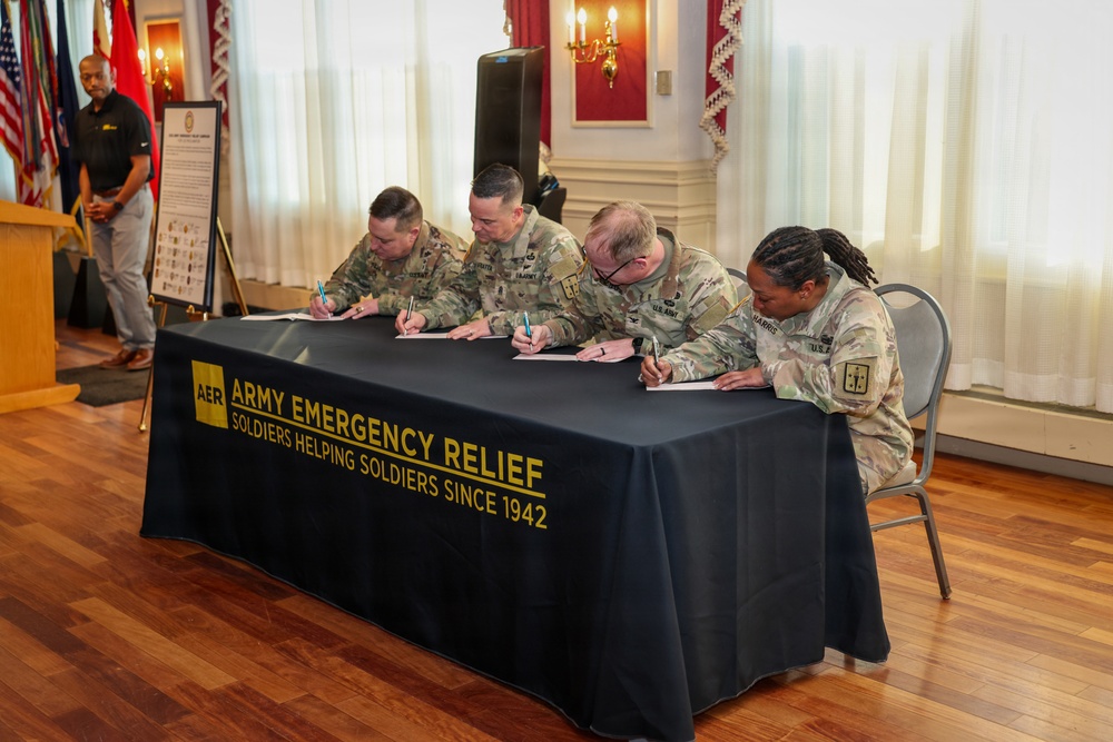 Fort Lee launches Army Emergency Relief campaign with leadership proclamation signing