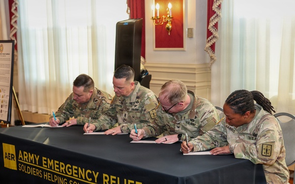 Fort Lee launches Army Emergency Relief campaign with leadership proclamation signing