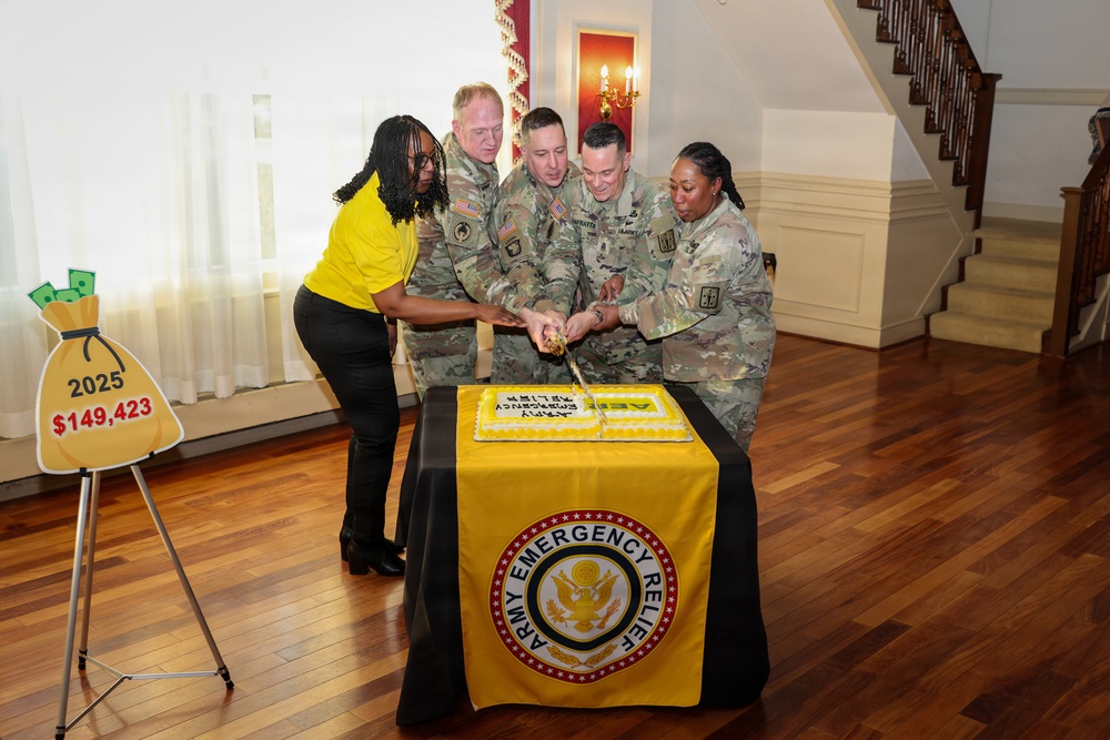 Fort Lee launches Army Emergency Relief campaign with leadership proclamation signing
