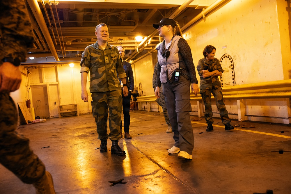 Norwegian logistics chief visits Blount Island to reinforce Arctic prepositioning partnership