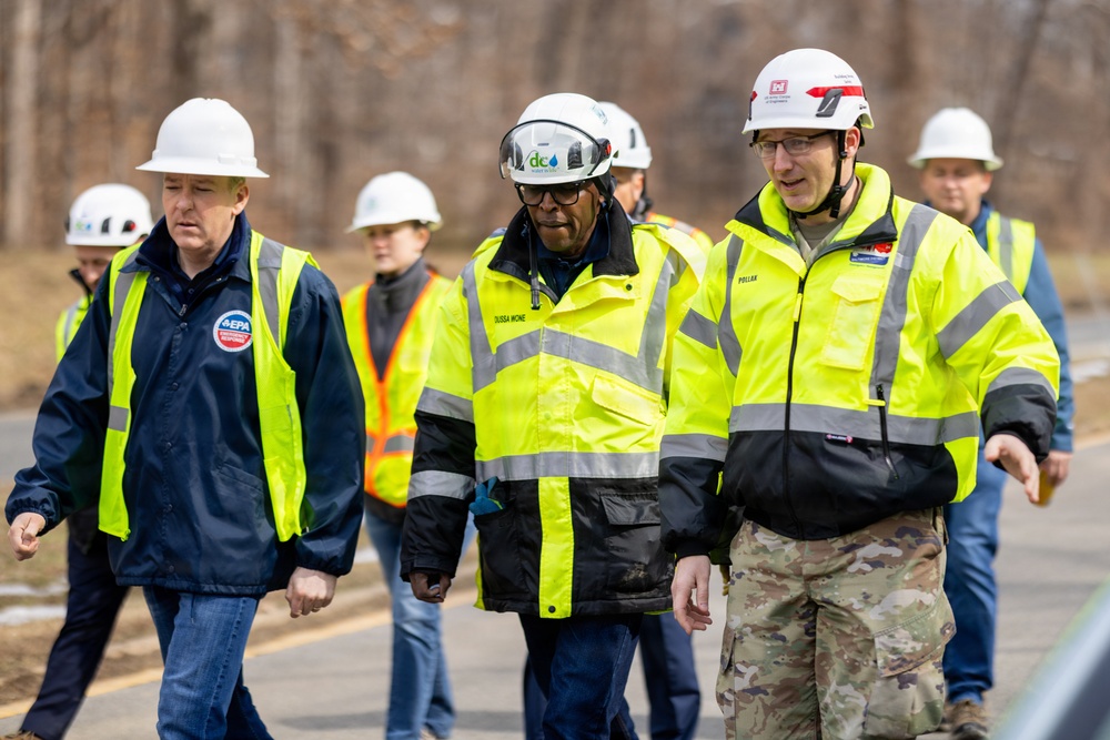Environmental Protection Agency Administrator visits Potomac Interceptor response