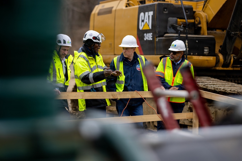 Environmental Protection Agency Administrator visits Potomac Interceptor response