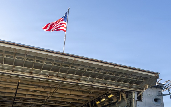 Marines with 2nd AA Bn conduct ACV well deck operations aboard USS Arlington