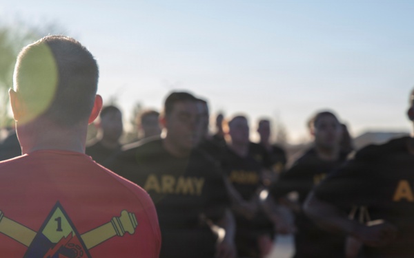 Soldiers from 1AD participate in division run