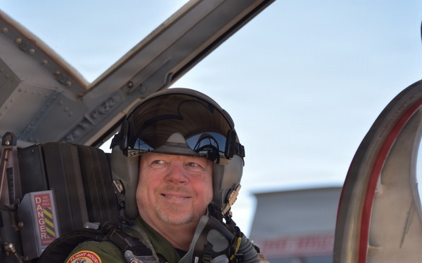 Royal Netherlands Air Force Colonel Robert van den Heuvel visit ENJJPT