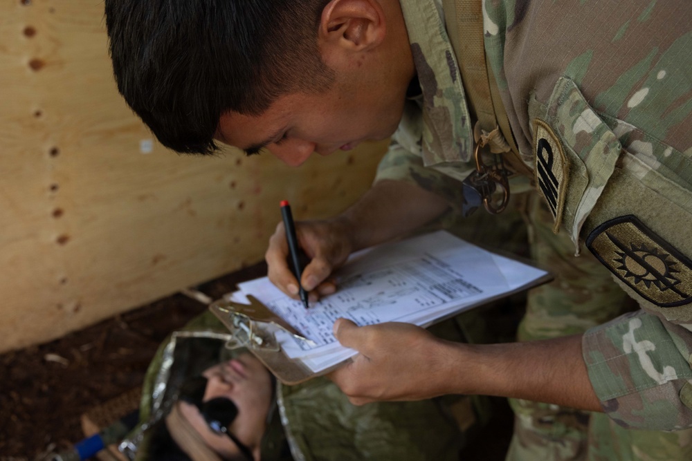 8th Theater Sustainment Command Soldiers Train for E3B Medical Lanes