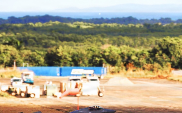 VMFA-225 and 22nd MEU conduct training together in Puerto Rico