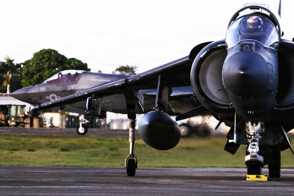 VMFA-225 and 22nd MEU conduct training together in Puerto Rico