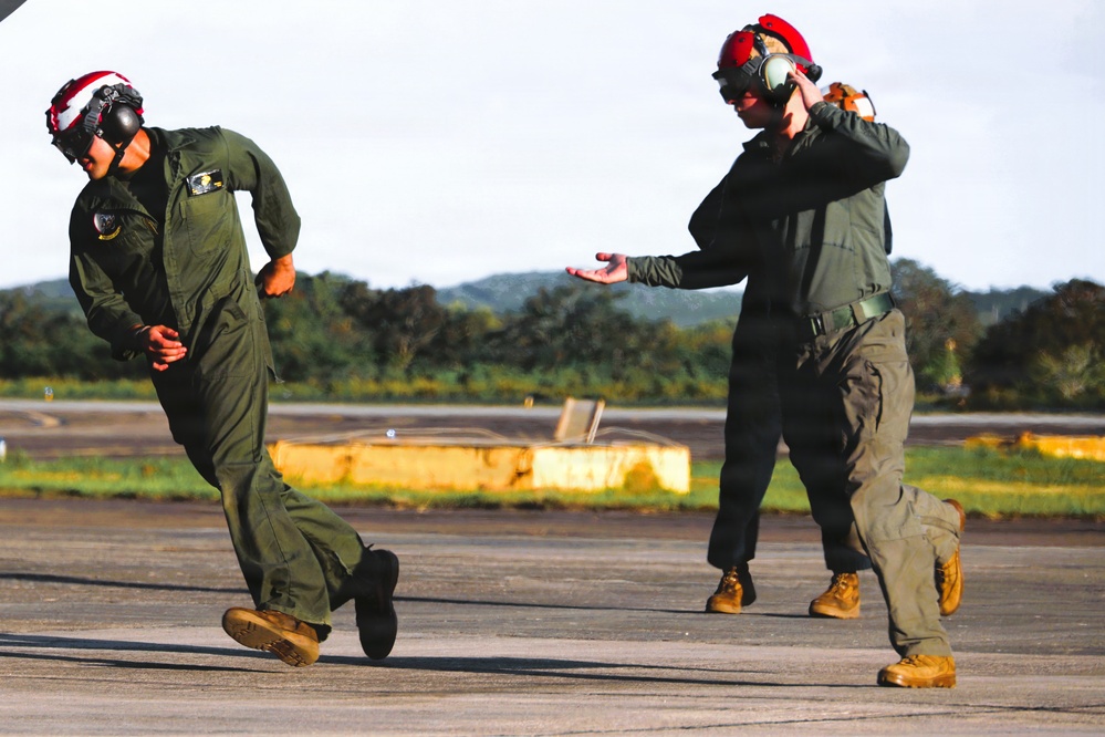 VMFA-225 and 22nd MEU conduct training together in Puerto Rico