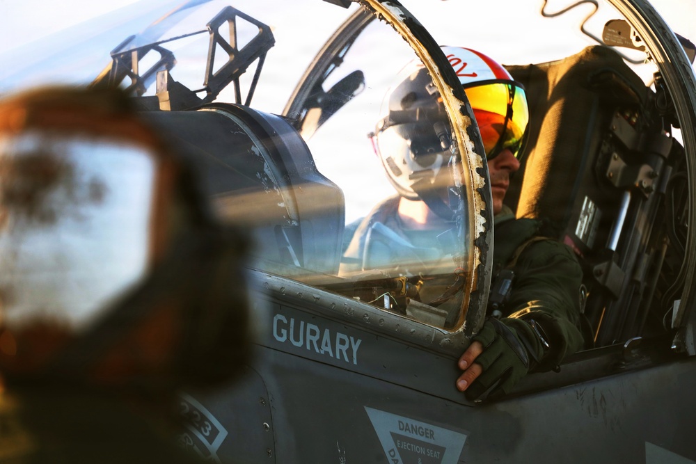 VMFA-225 and 22nd MEU conduct training together in Puerto Rico