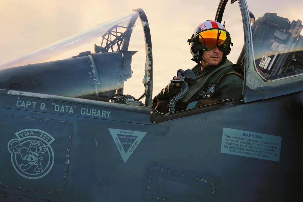 VMFA-225 and 22nd MEU conduct training together in Puerto Rico