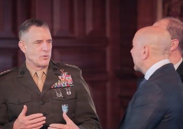 Gen. Donovan Visits Ecuador