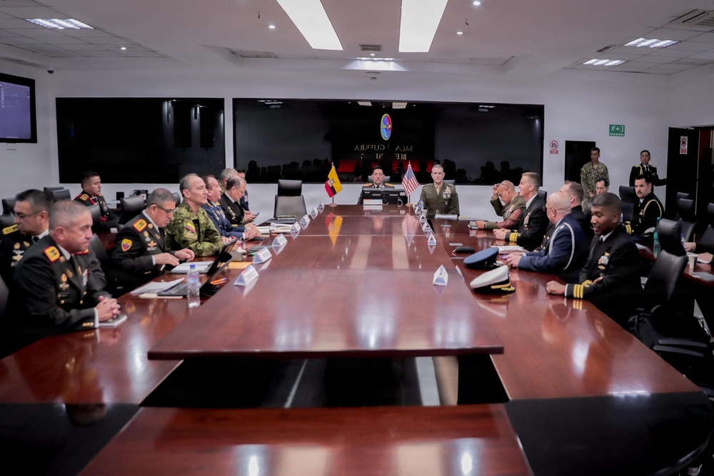 Gen. Donovan Visits Ecuador
