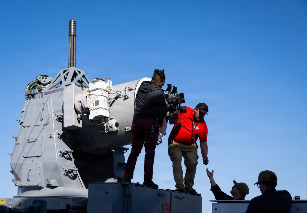 USS Chosin (CG 65) Sails Into NSWC PHD for Comprehensive Ship Groom