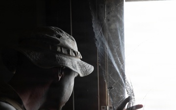 U.S. Marines with 3rd Bn, 7th Marines train with members of UAE Presidential Guard during SLTE