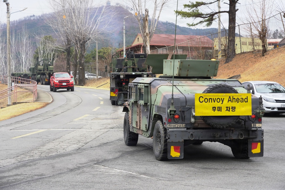 Rear security vehicle maintains convoy integrity on public roadway