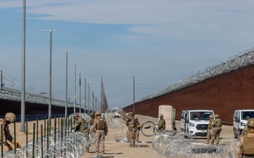 JTF-SB Marines begin training U.S. Soldiers