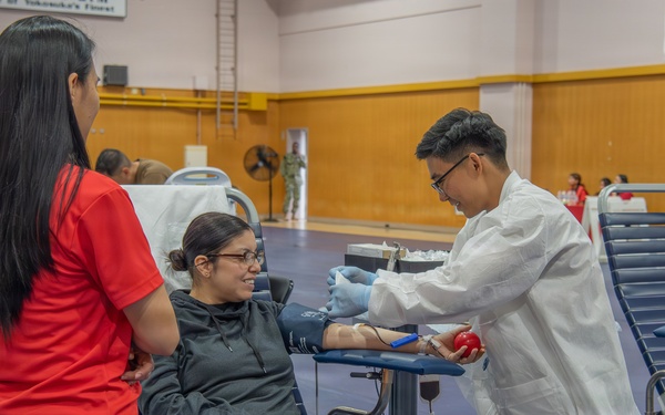 USNH Yokosuka Hosts Military Blood Drive