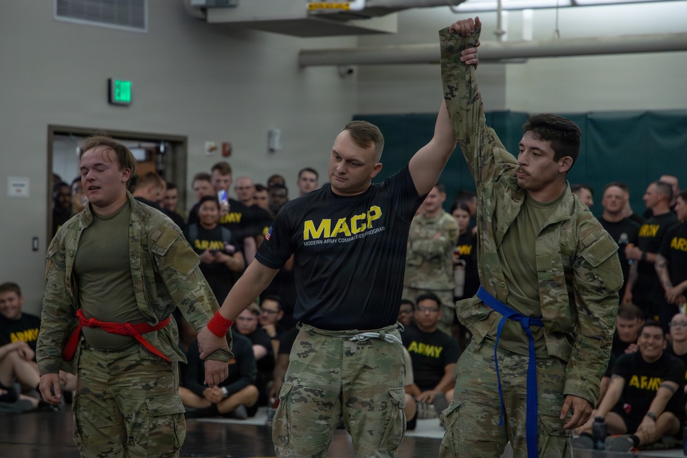 1st Armored Division Soldiers compete in Torch Week Combatives Competition Day