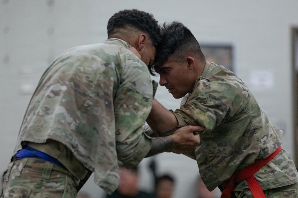 Iron Soldiers fight to win in Combatives during Torch Week