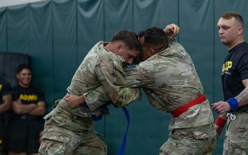 Iron Soldiers fight to win in Combatives during Torch Week