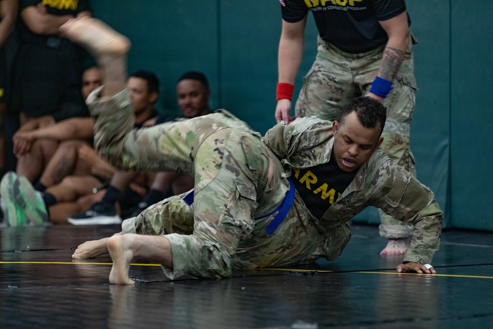 Iron Soldiers fight to win in Combatives during Torch Week