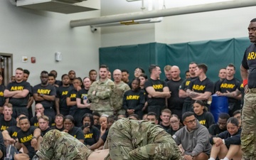 Iron Soldiers fight to win in Combatives during Torch Week