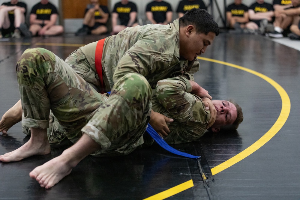 Iron Soldiers fight to win in Combatives during Torch Week